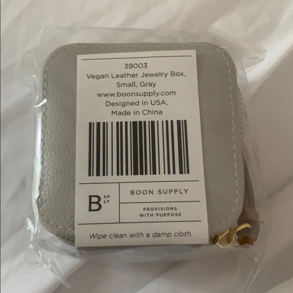 Vegan leather small jewelry box